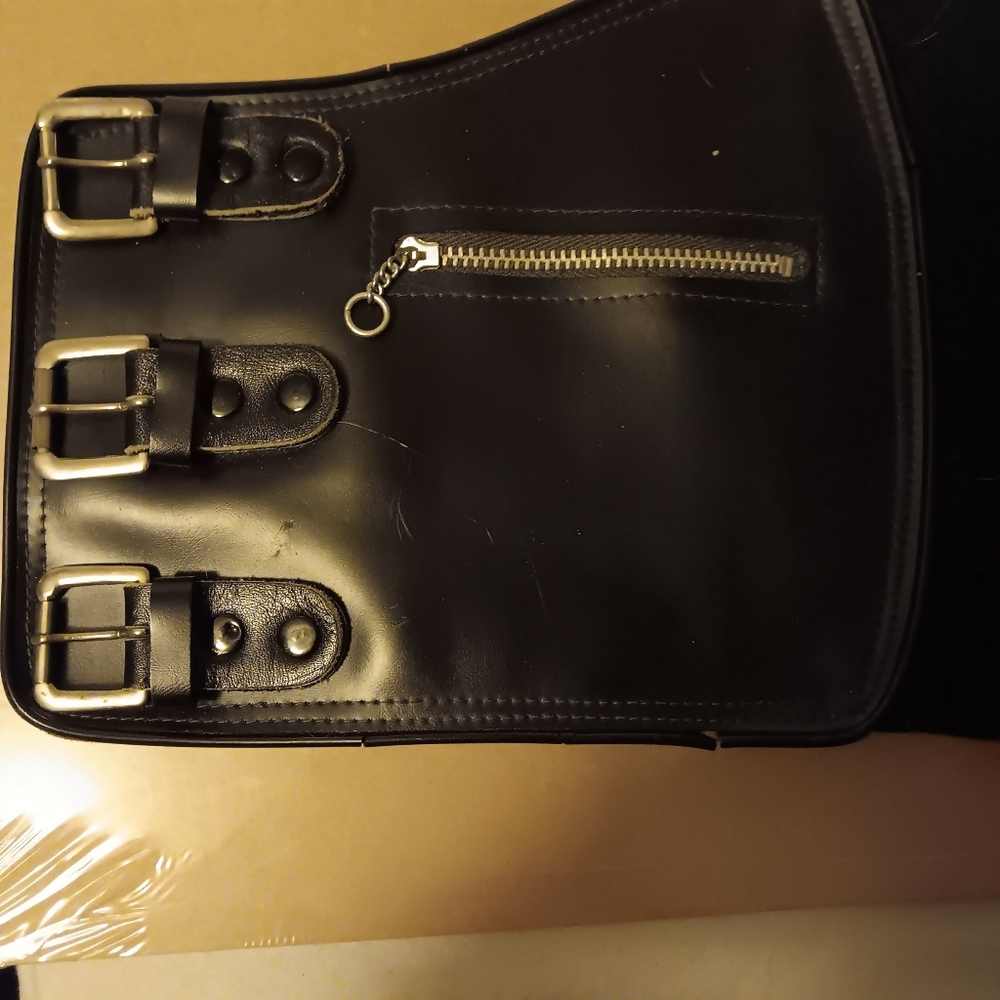 Corset - Picture 6 of 6